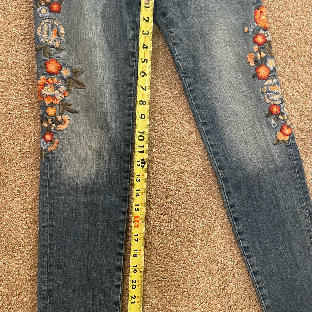 Driftwood’s Jackie Embroidered Jeans - Picture 4 of 5